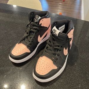Pink Nike air jordan high tops